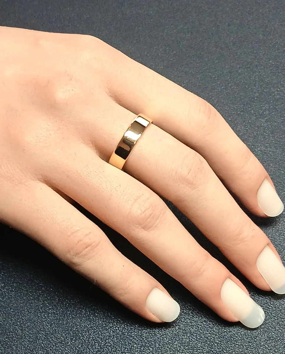 Bague bandeau en or jaune - Image 2