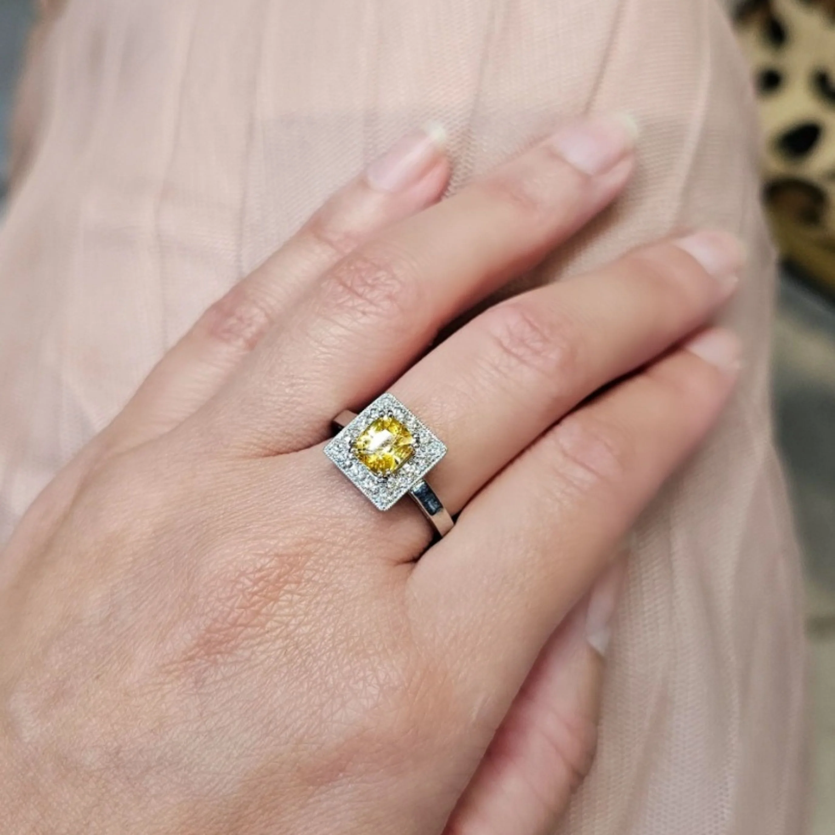 Bague en platine 850, diamants et saphir jaune naturels - Taille EU53 - Image 2