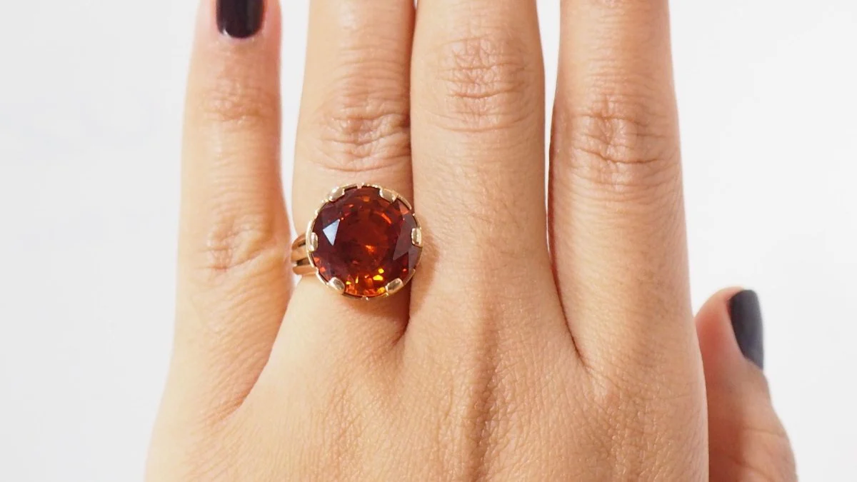 Bague vintage en or rose et saphir orange - Image 2