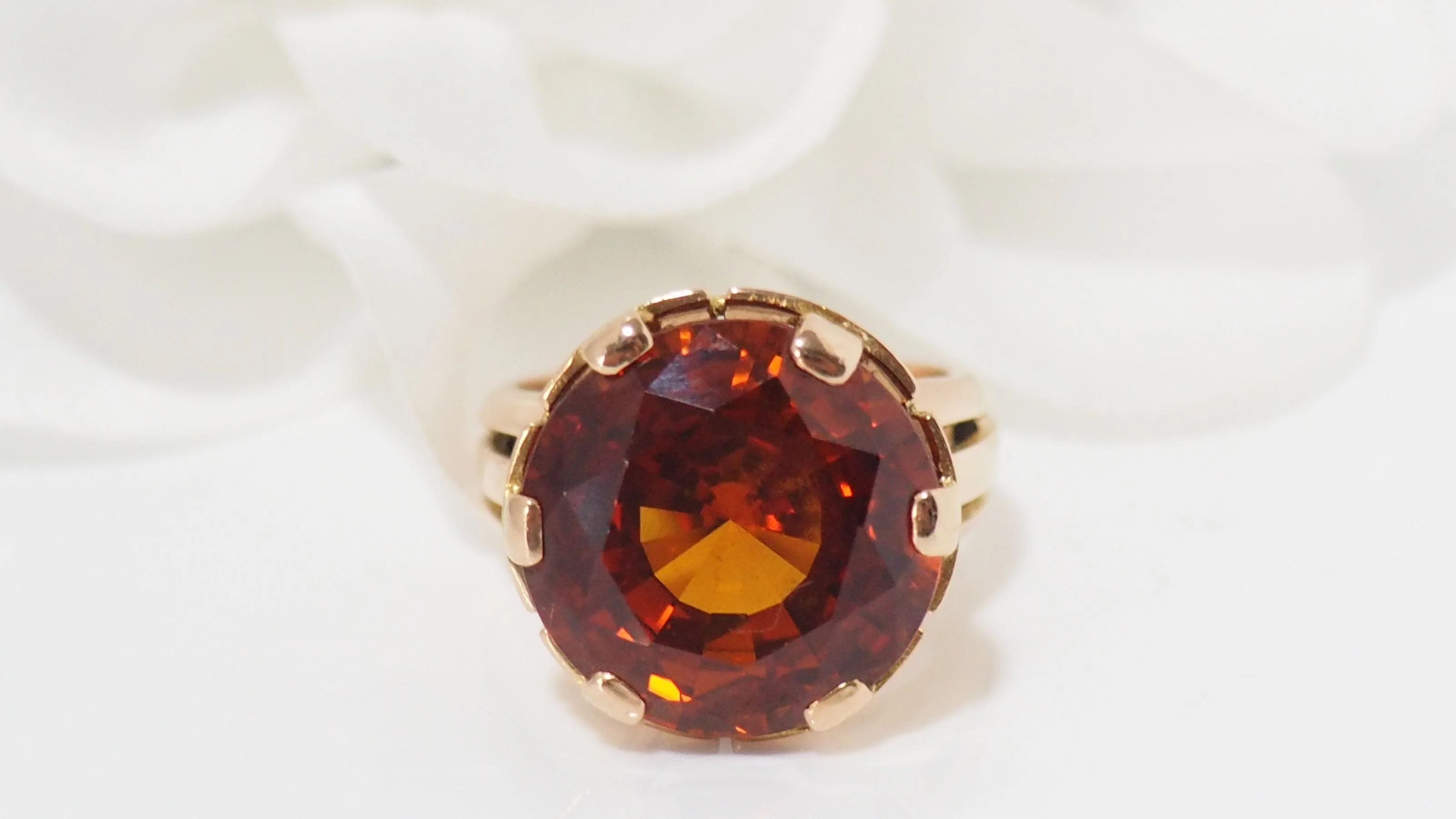 Bague vintage en or rose et saphir orange - Image 5