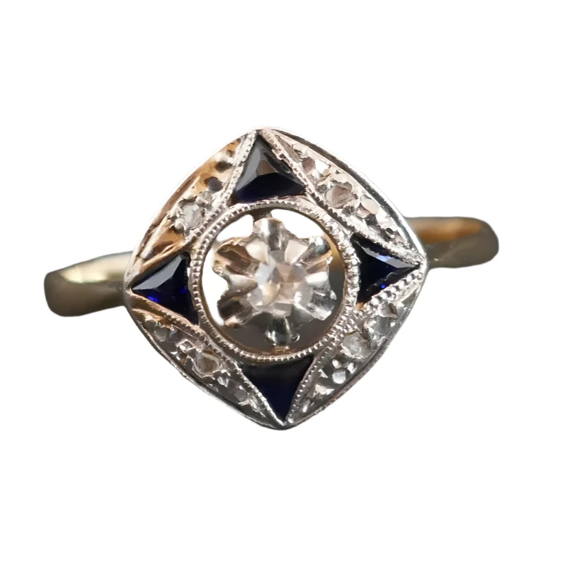 Bague Marquise en or jaune, or blanc, saphirs et diamants