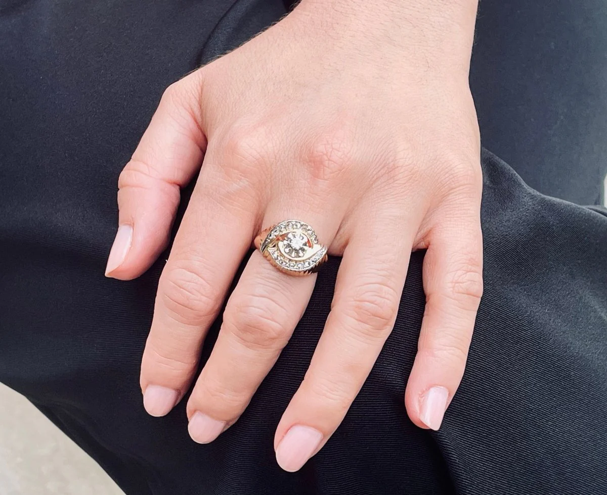 Bague Entourage Tourbillon en or jaune et diamants - Image 2