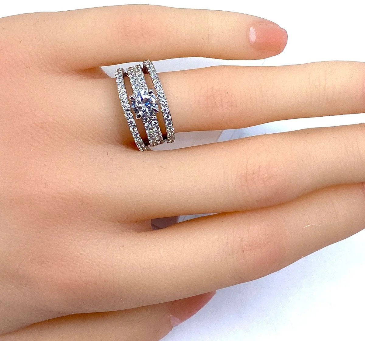 Bague en or blanc 18 carats et diamants - Image 10