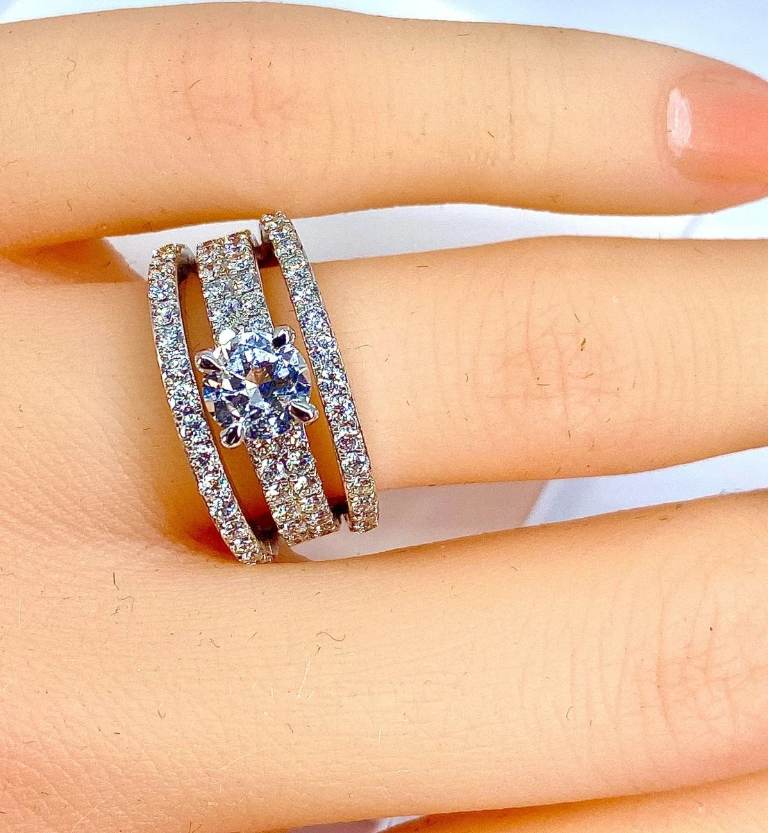 Bague en or blanc 18 carats et diamants - Image 2
