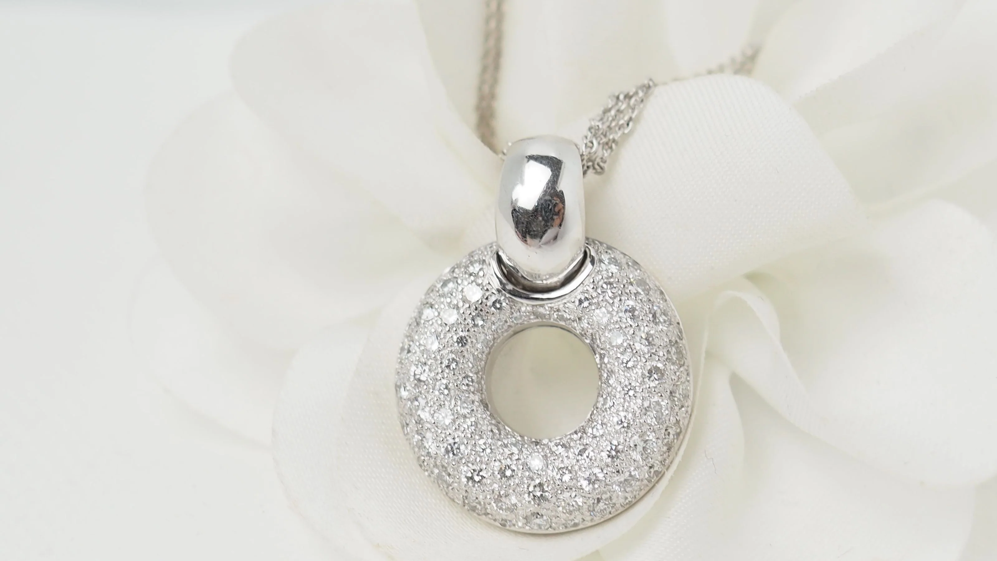 Collier en or blanc et diamants - Image 7