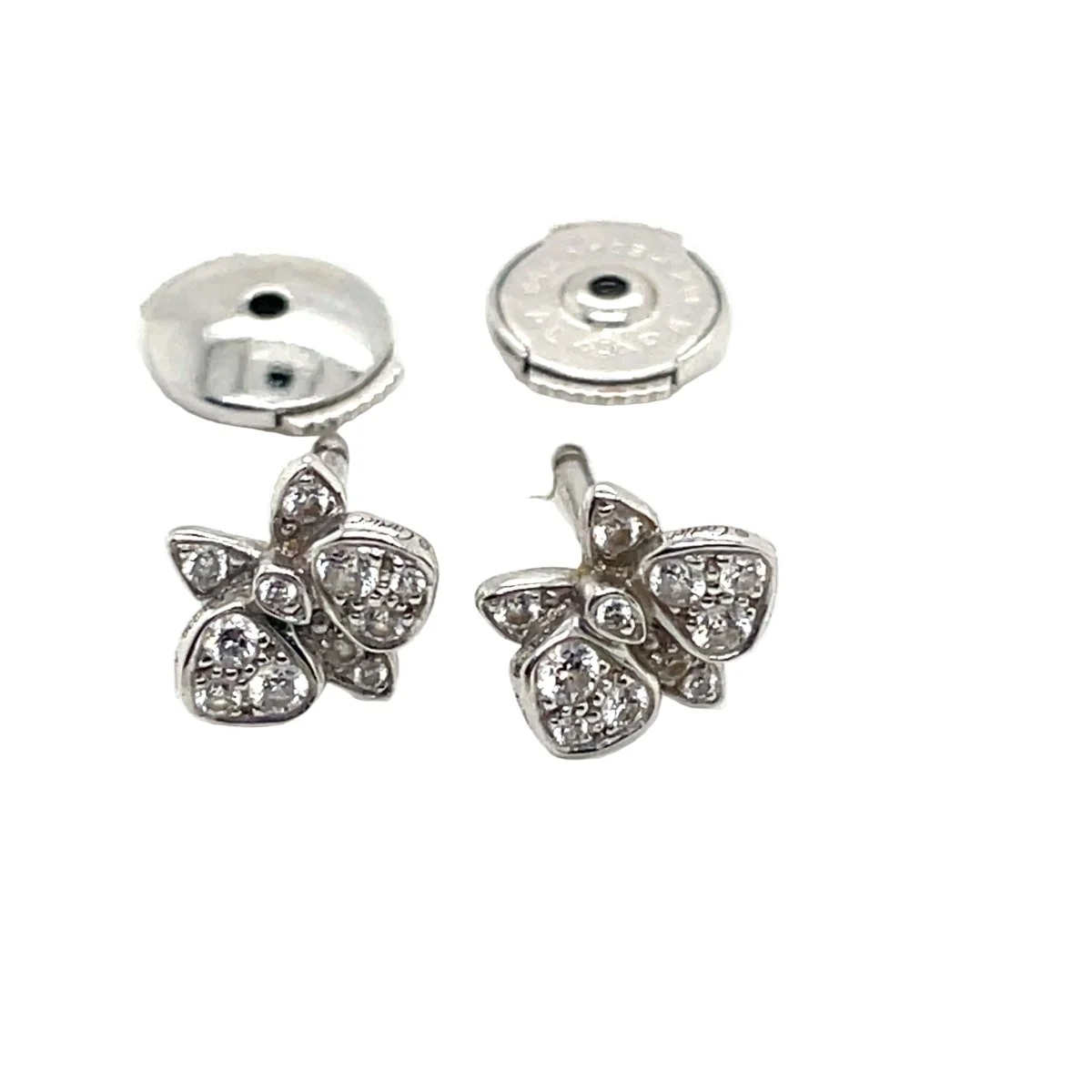 Boucles d'oreilles Puces CARTIER "Caresse d'orchidées" en or blanc et diamants - Image 3