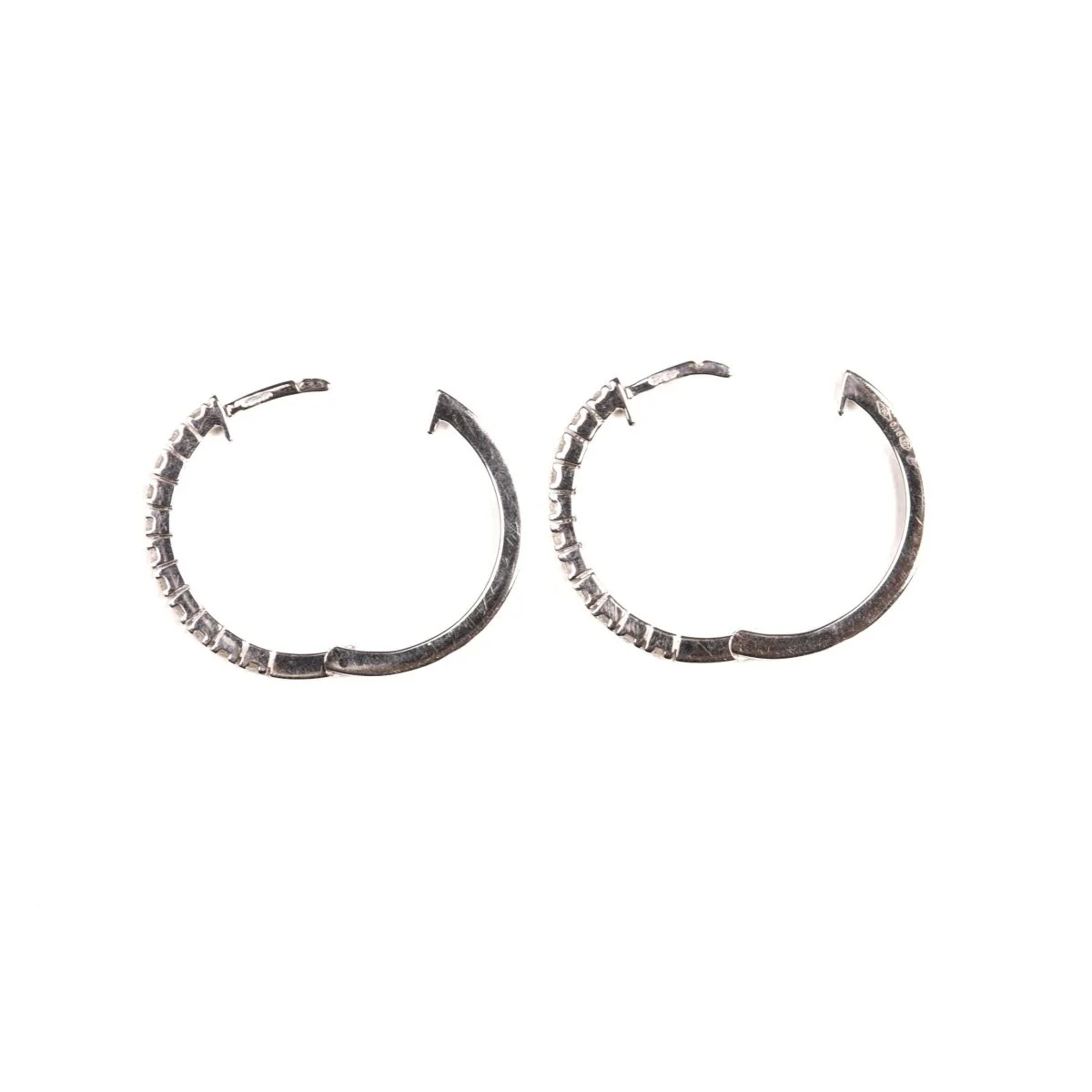 Boucles d'oreilles Créoles en or blanc et diamants - Image 4