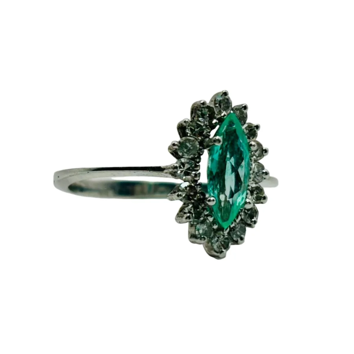 Bague Marquise en or blanc, émeraude et diamants - Image 3