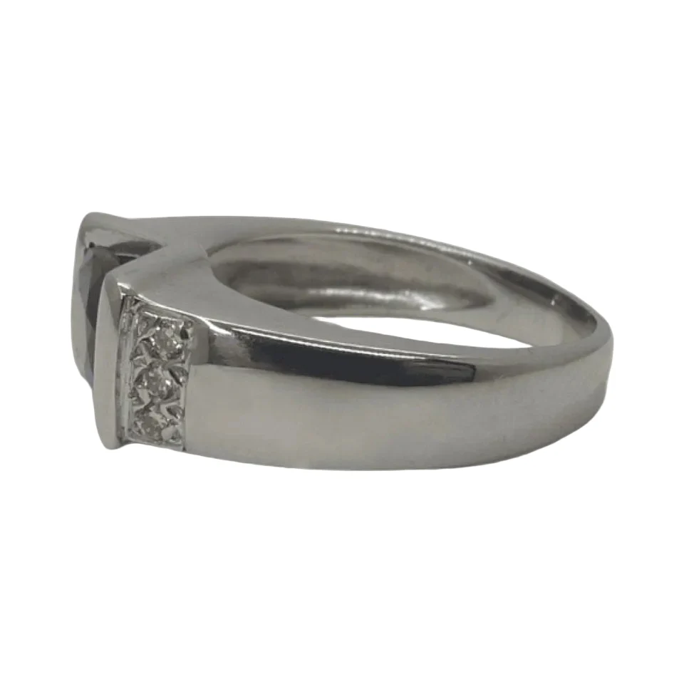 Bague en or blanc, Saphir, et diamants - Image 3