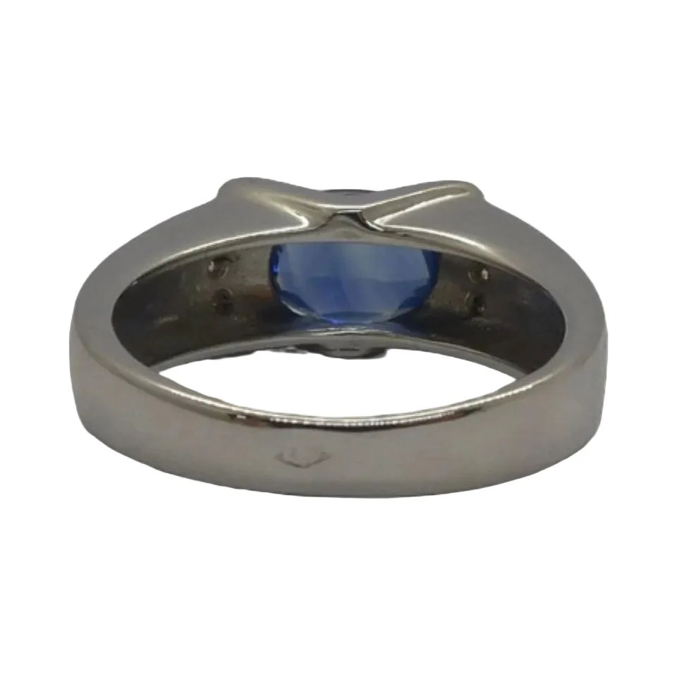 Bague en or blanc, Saphir, et diamants - Image 4