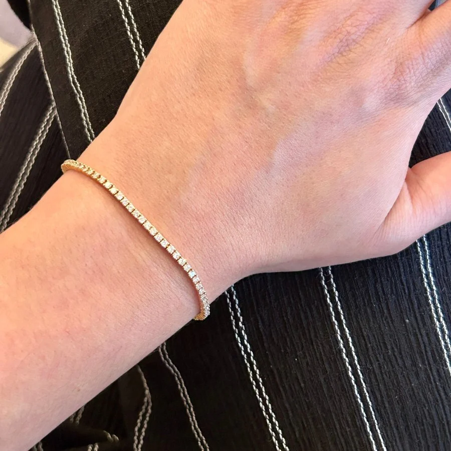 Bracelet Ligne en or jaune et diamants - Image 2