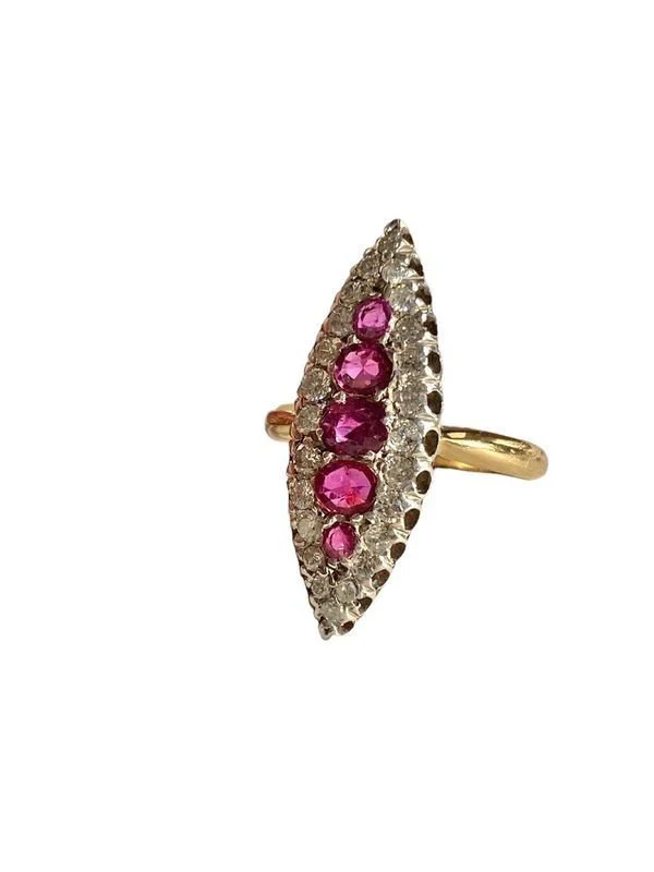 Bague Marquise, en or jaune et blanc - Image 3