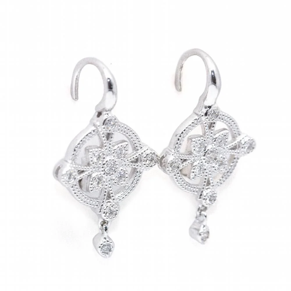 Boucles d'oreilles en or blanc et diamants - Image 3