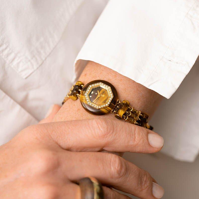 Montre BOUCHERON en or jaune, oeil de tigre et diamants - Image 2