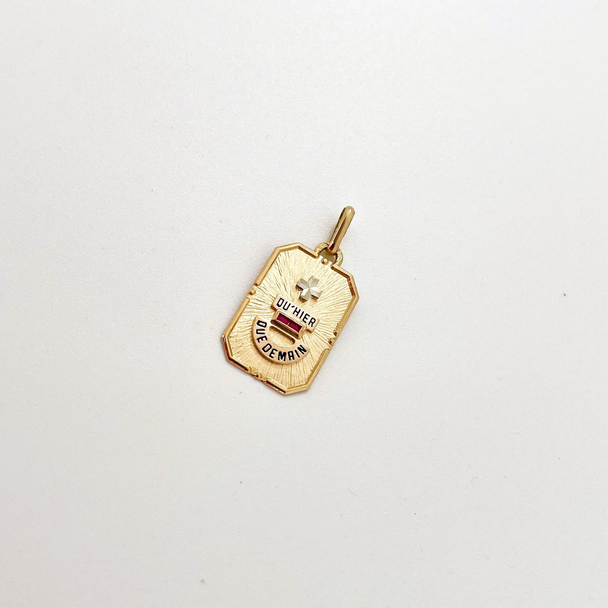 Médaille d'amour AUGIS en or jaune