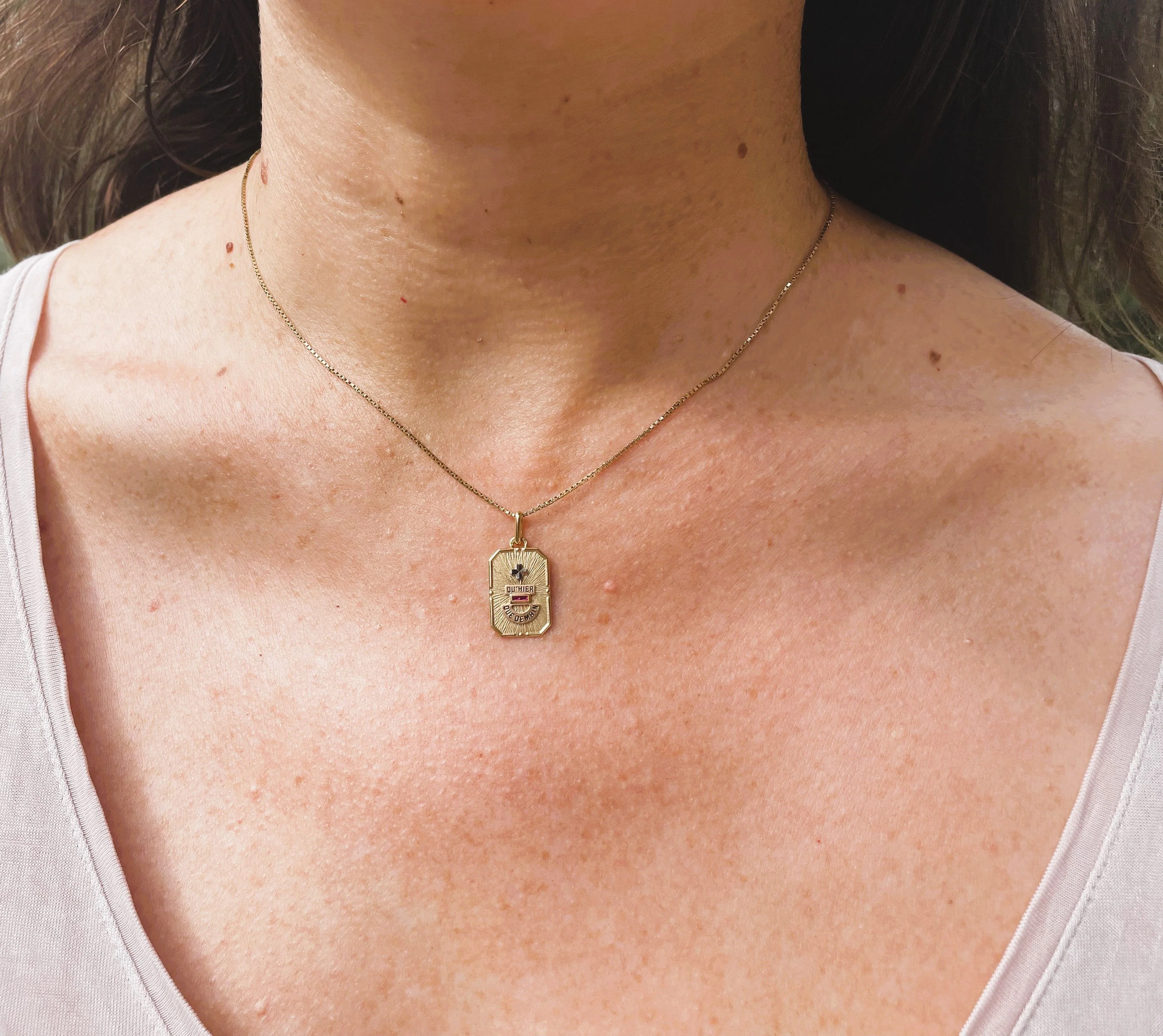 Médaille d'amour AUGIS en or jaune - Image 3