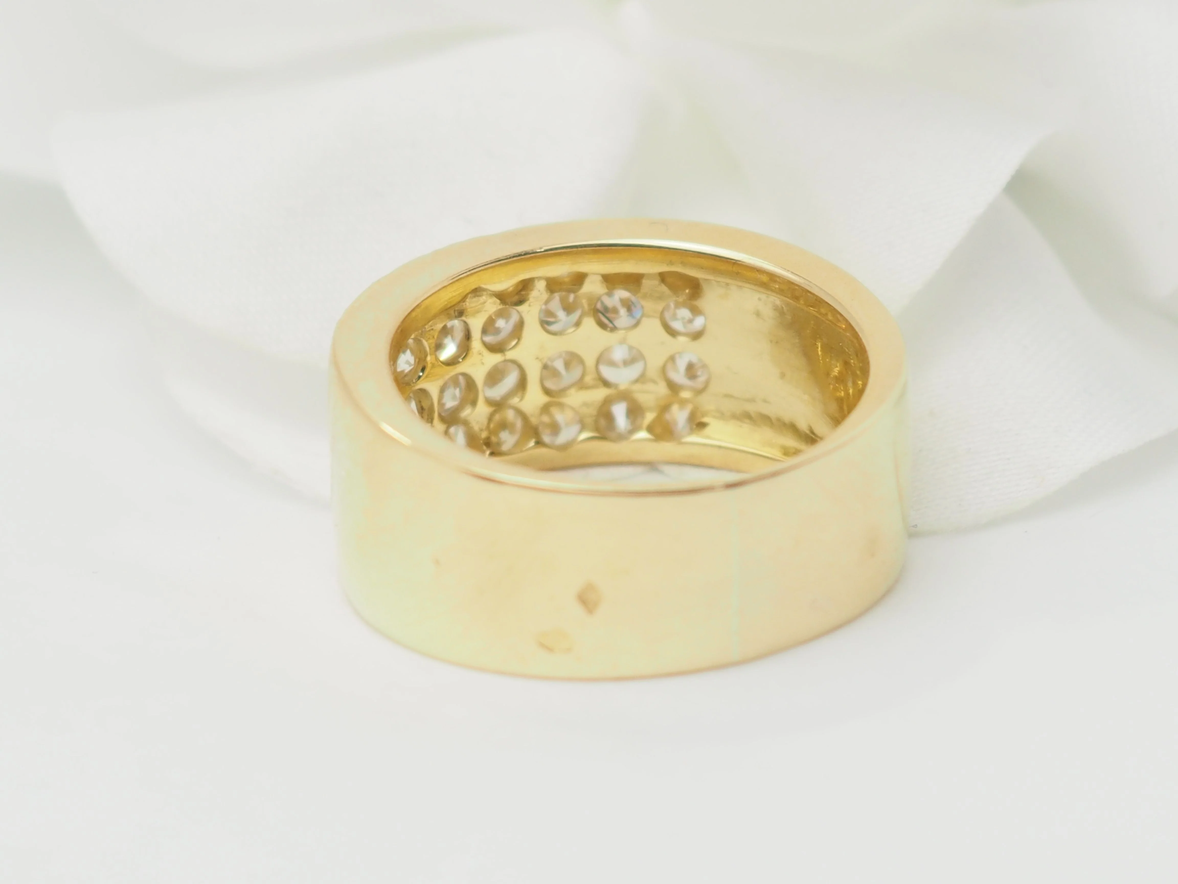 Bague ruban en or jaune et diamants - Image 7