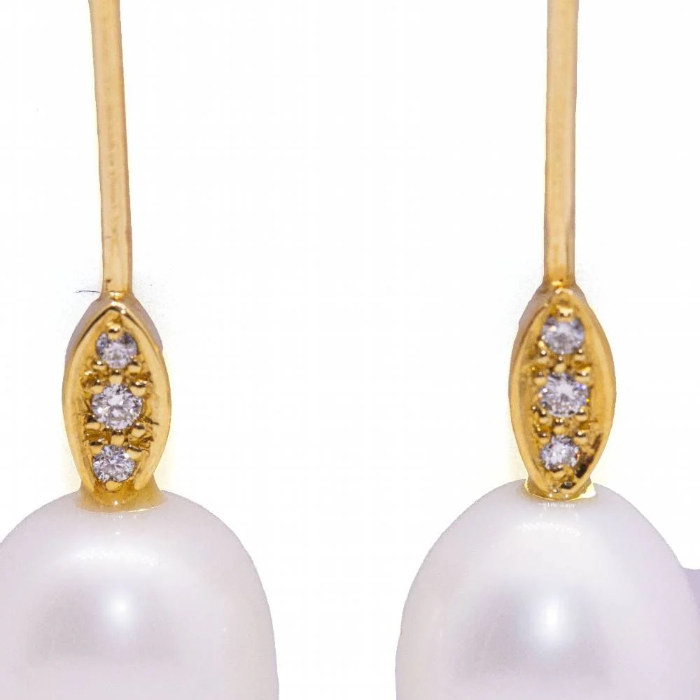 Boucles d'oreilles ovales en perles et diamants - Image 3
