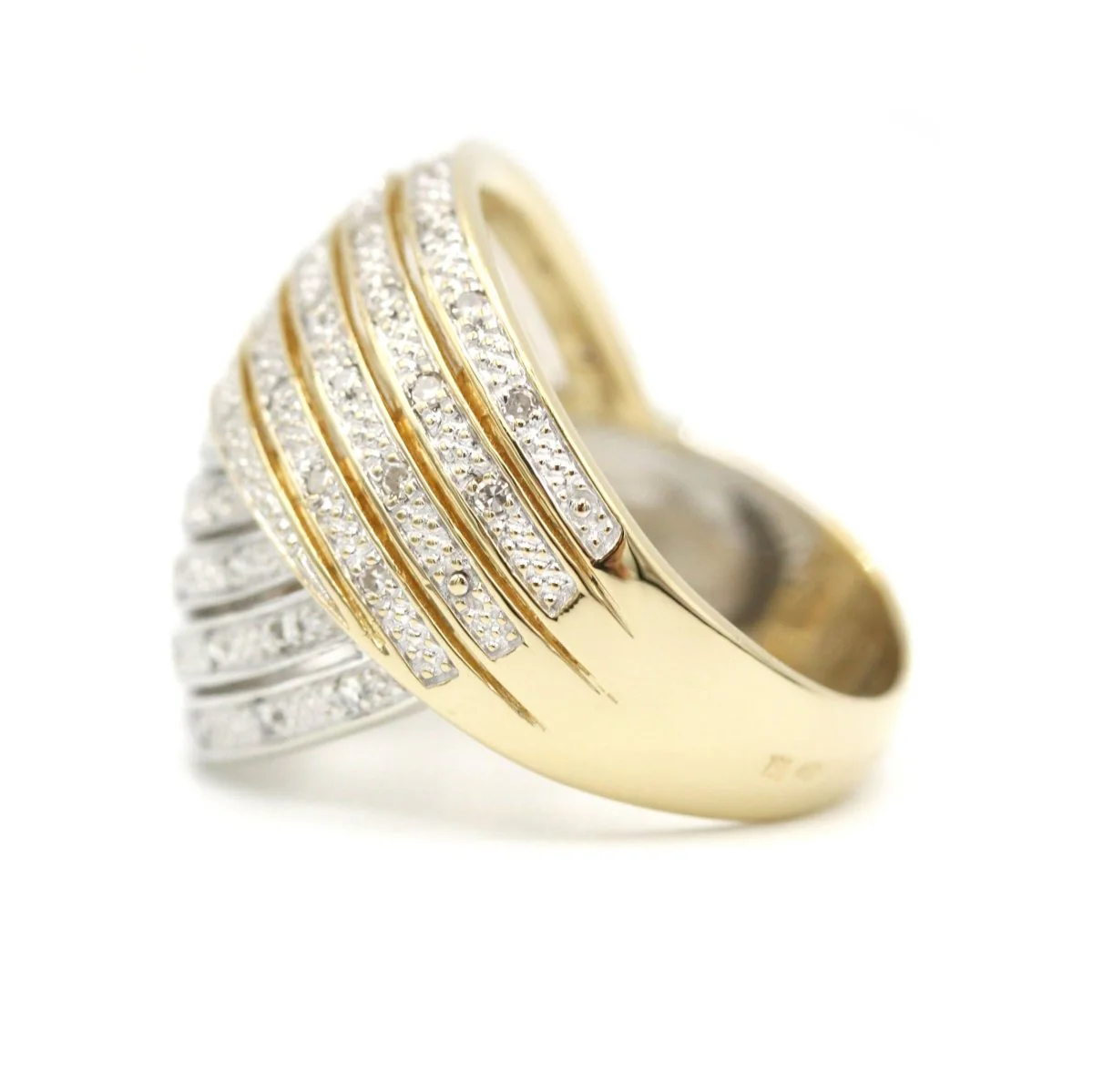 Bague Dome en or jaune et diamats - Image 3