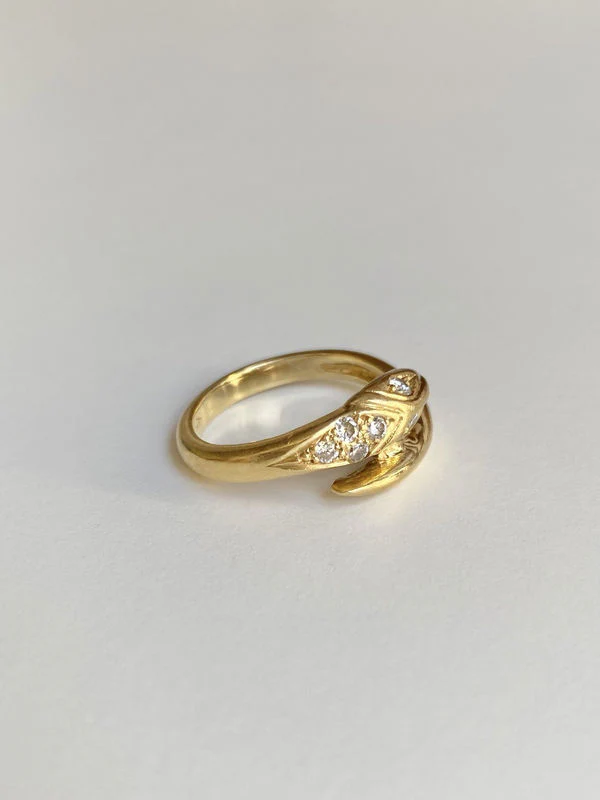 Bague en or jaune 18k en forme de serpent et diamants - Image 3