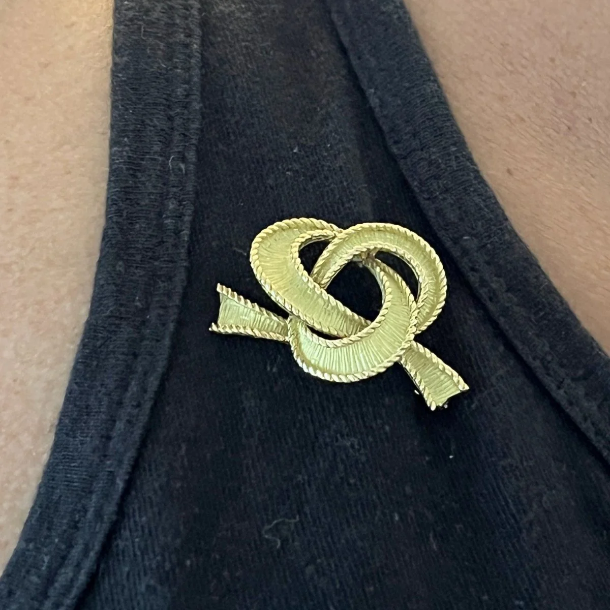 Broche Épingle en or jaune - Image 2