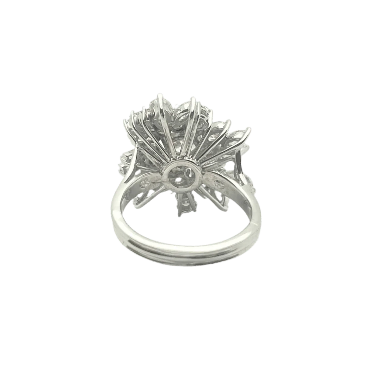 Bague en or blanc et diamants - Image 3