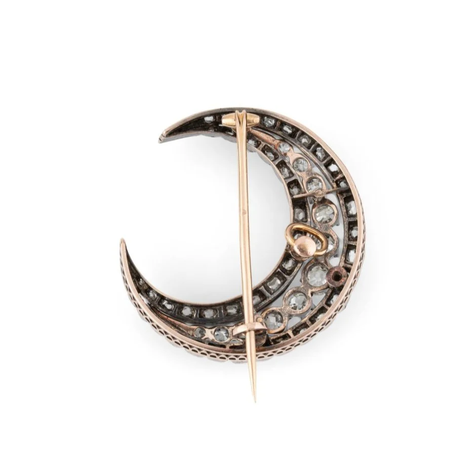 Broche Épingle Lune en or jaune, argent et diamants - Image 2
