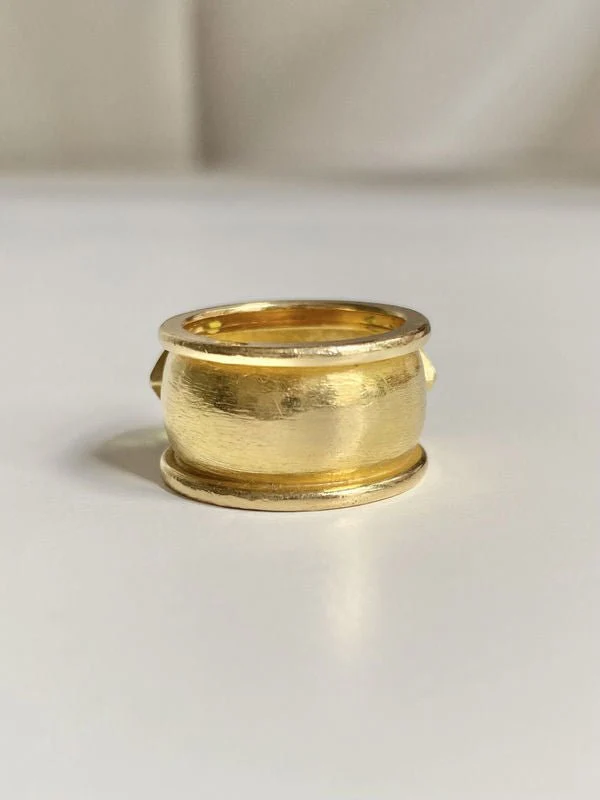 Large bague en or jaune 18K citrine et péridots - Image 5