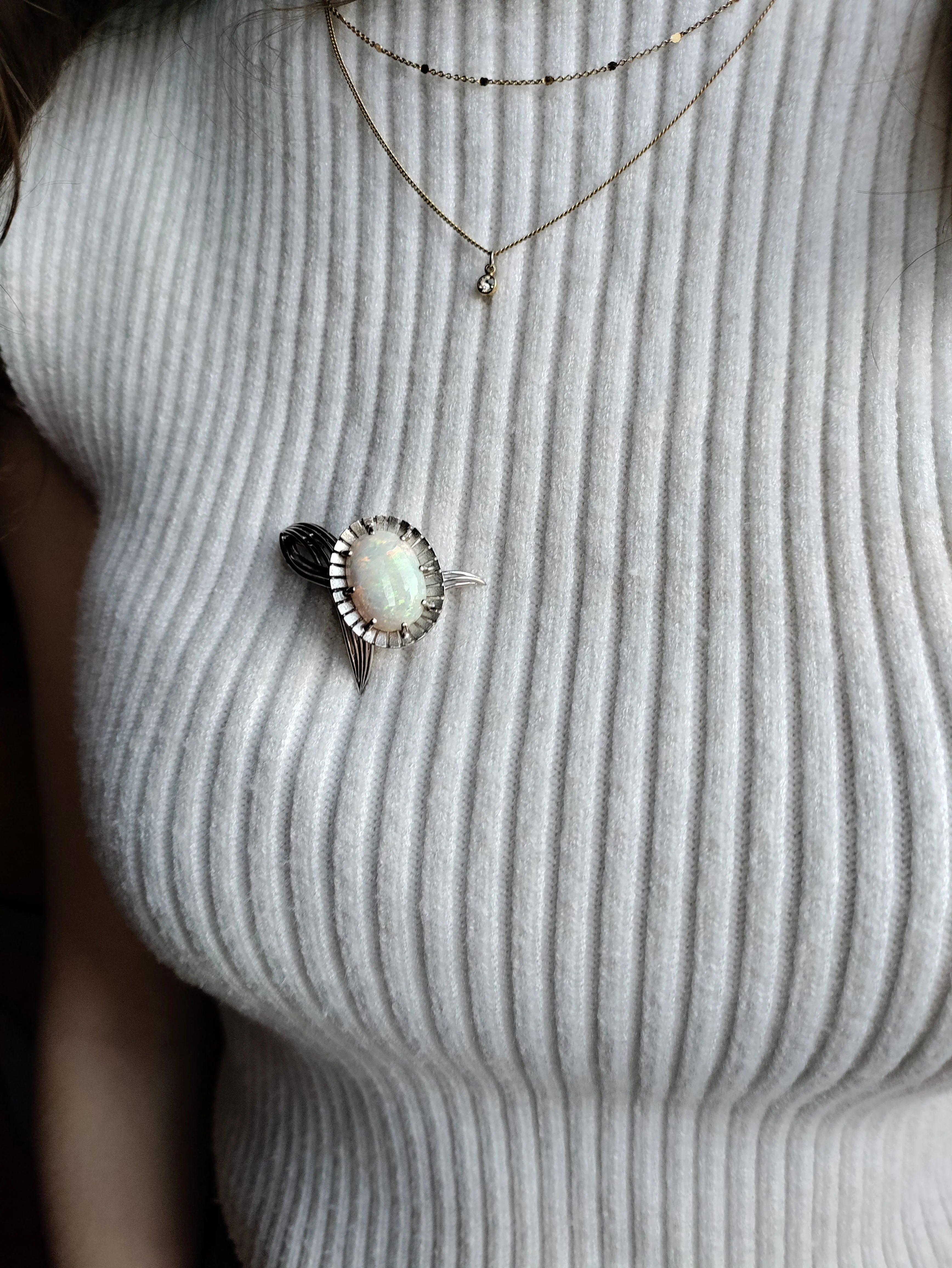 Broche Fleur Or Gris Et Opale blanche - Image 7