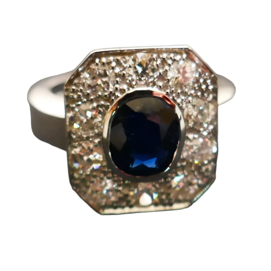 Bague en or blanc, saphir et diamants - Image 5