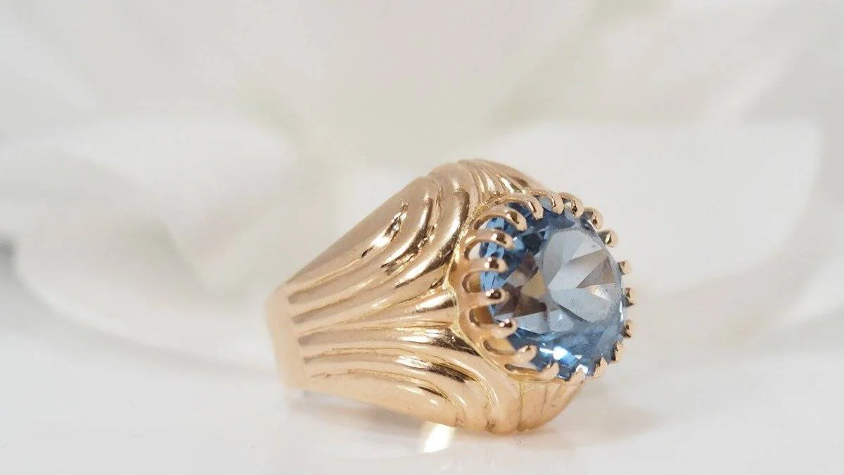 Bague en or jaune et topaze bleue - Image 4