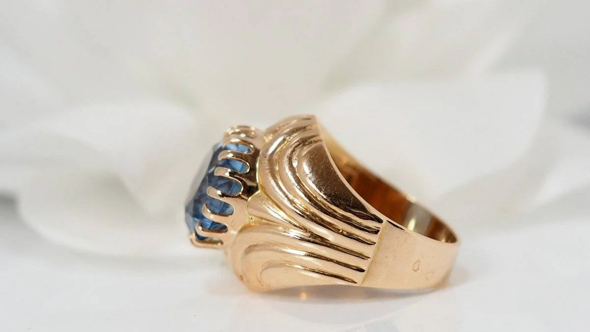 Bague en or jaune et topaze bleue - Image 6