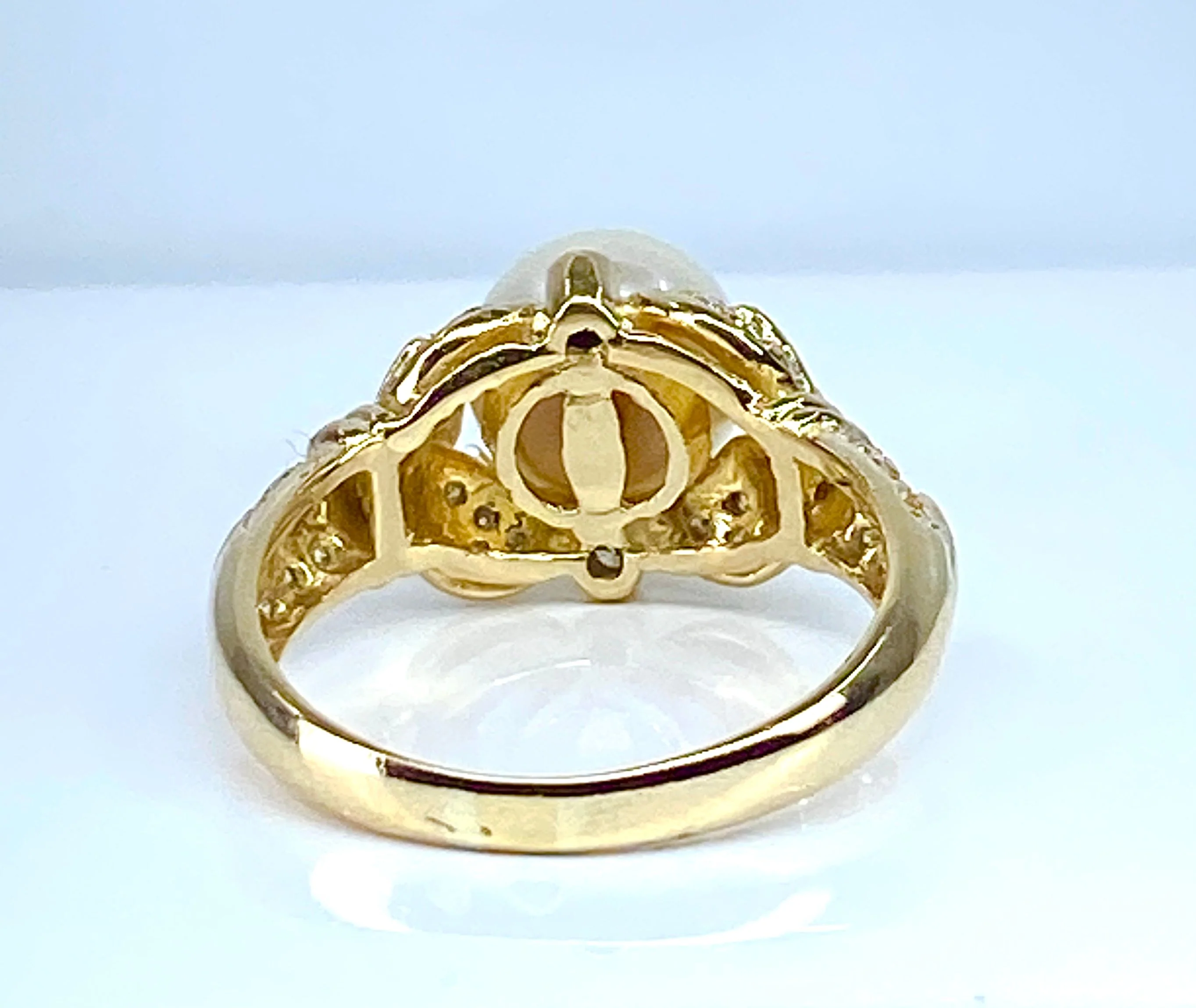 Bague en or jaune 18 carats, perle et 38 diamants. - Image 9