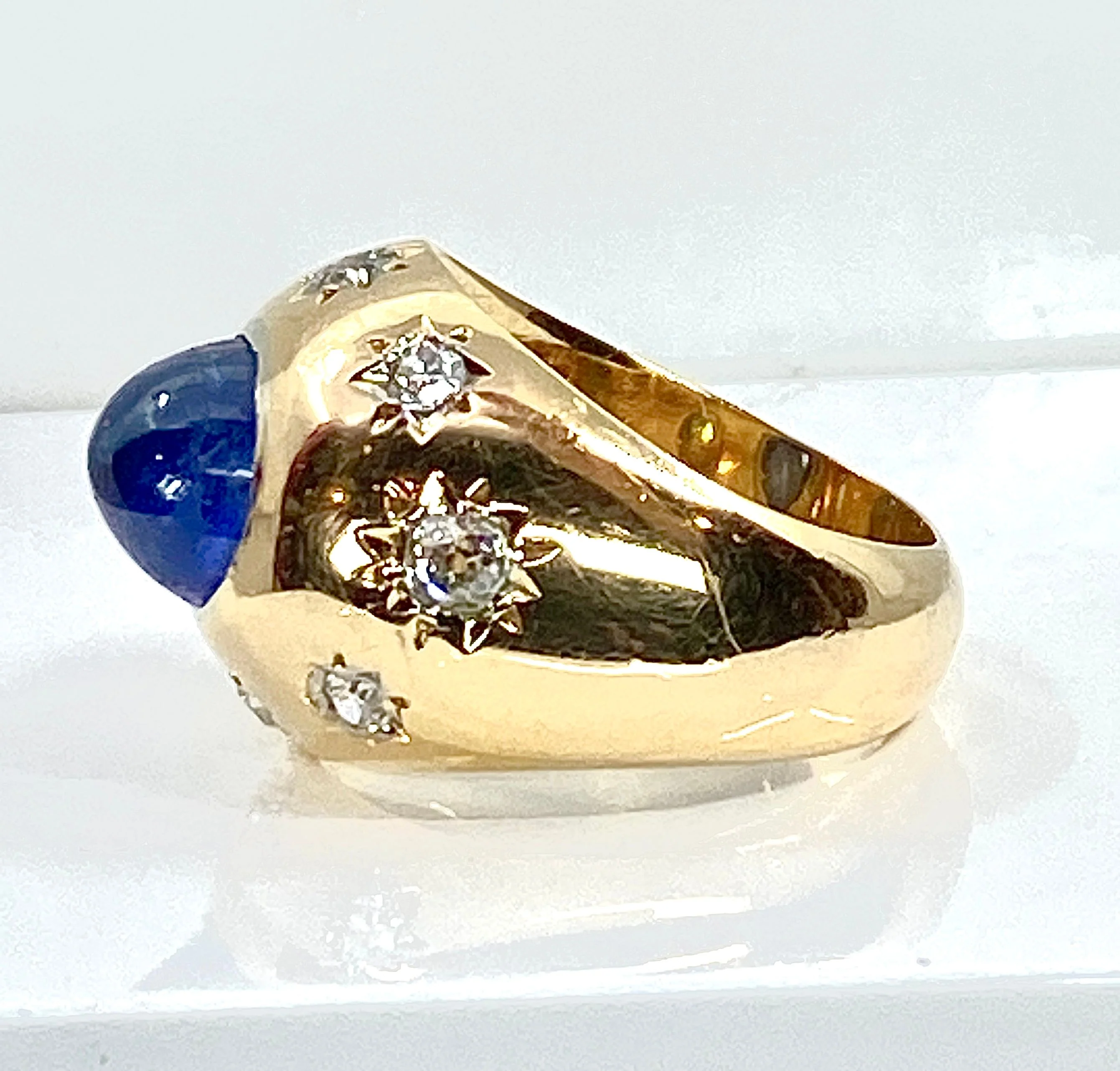 Bague en or jaune 18 carats, saphir 5,10 carats Ceylan non chauffé et diamants - Image 3