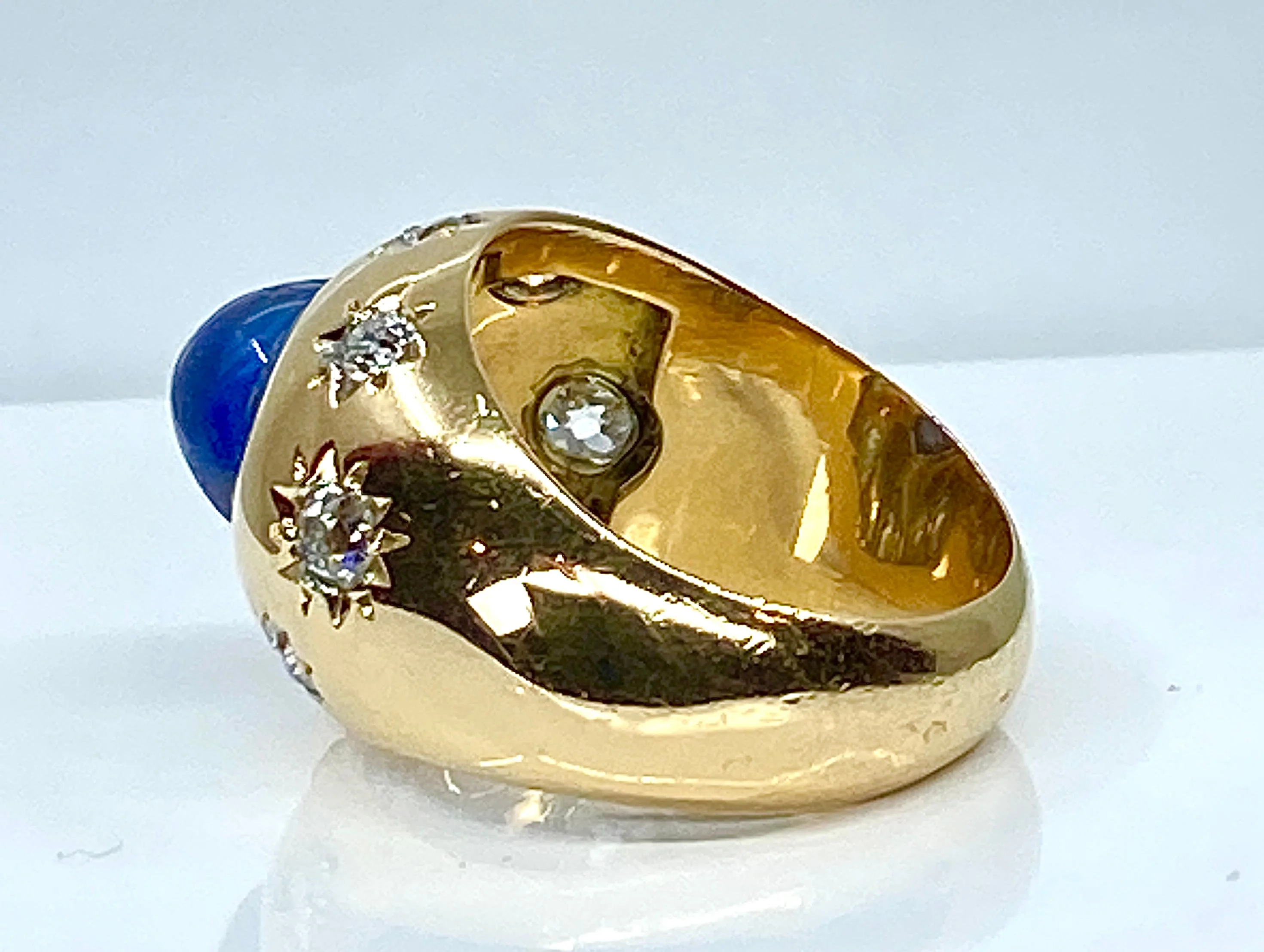 Bague en or jaune 18 carats, saphir 5,10 carats Ceylan non chauffé et diamants - Image 7