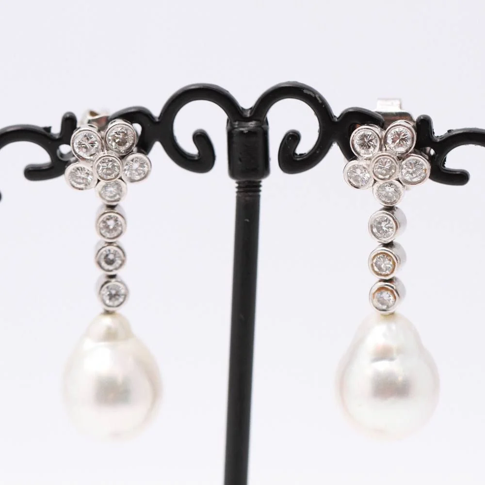 Boucles d'oreilles Pendantes en or, perles et diamants - Image 2