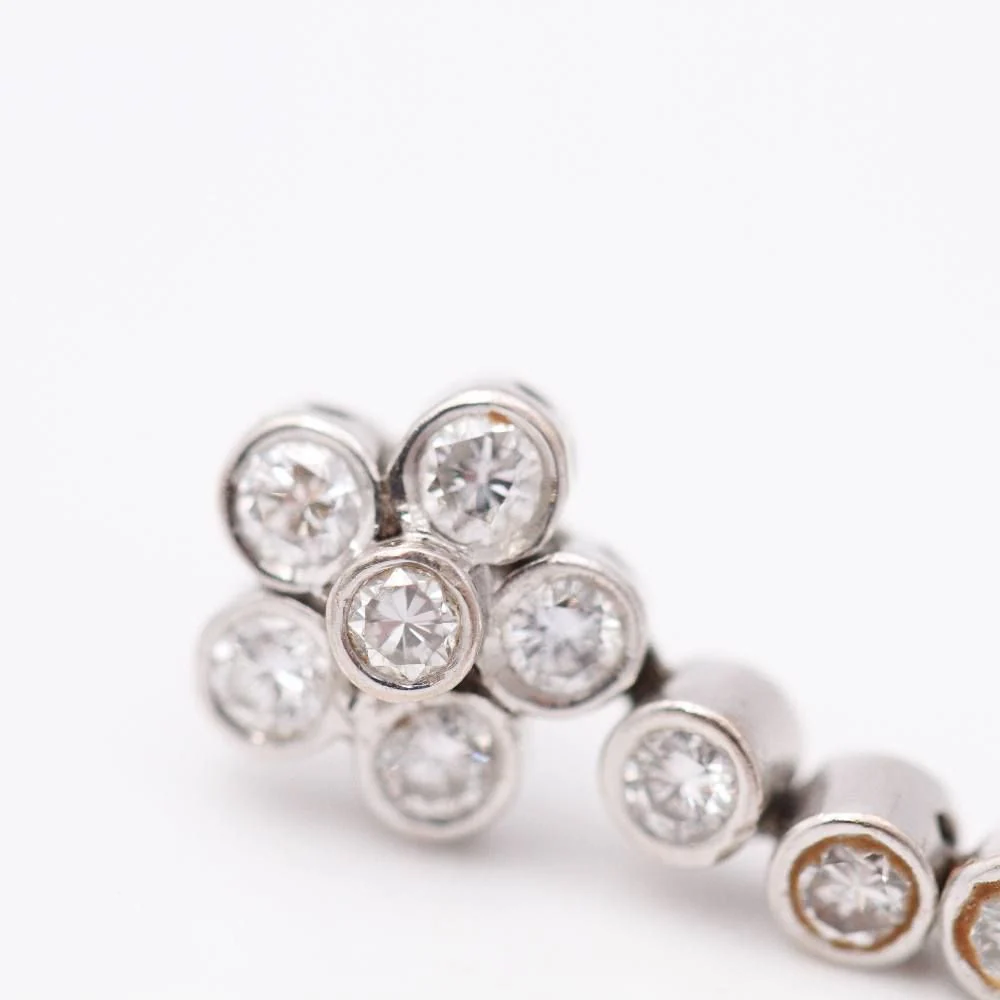 Boucles d'oreilles Pendantes en or, perles et diamants - Image 5