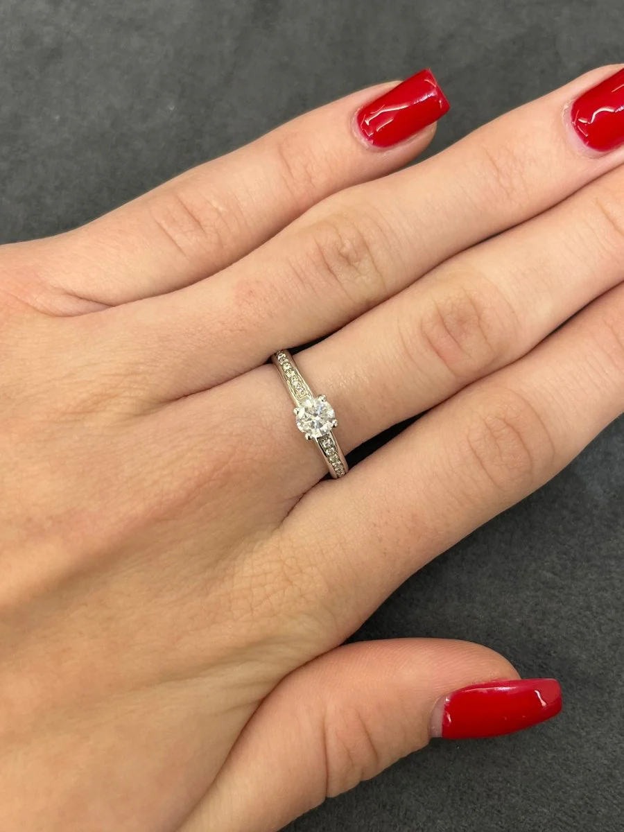 Bague solitaire or blanc et diamants 0,80 ct - Image 2