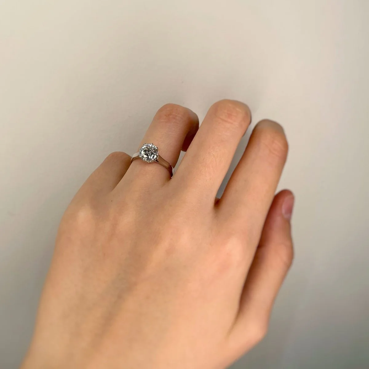 Bague Solitaire en or blanc, platine et diamant - Image 2