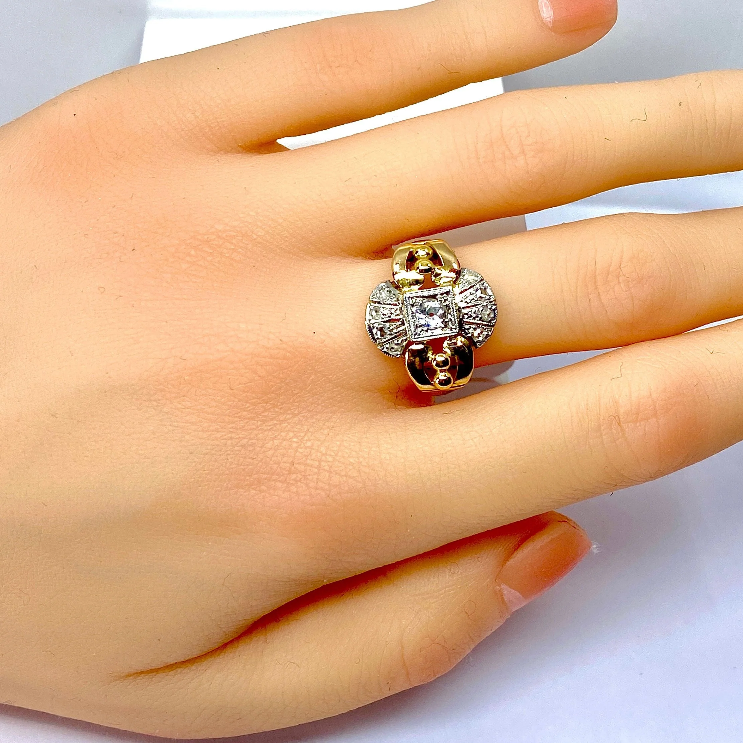 Bague Tank en or jaune et diamants - Image 10