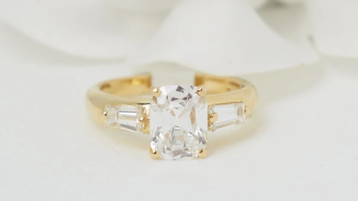 Bague en or jaune et diamant coussin 2cts Certifié - Image 6