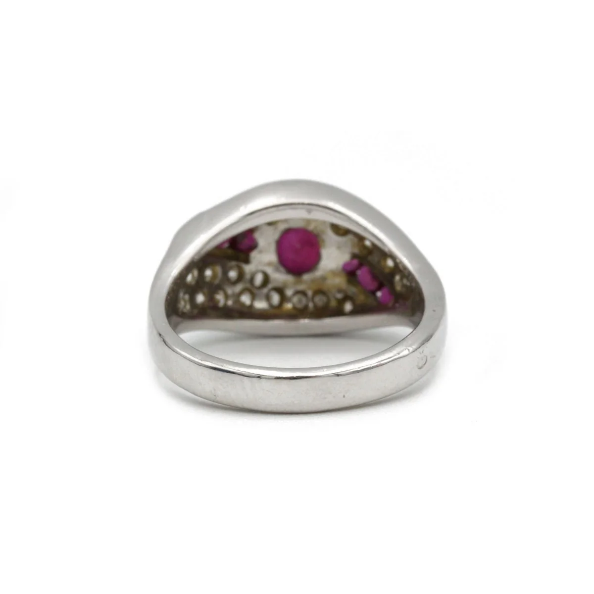 Bague en or blanc, rubis et diamants - Image 5