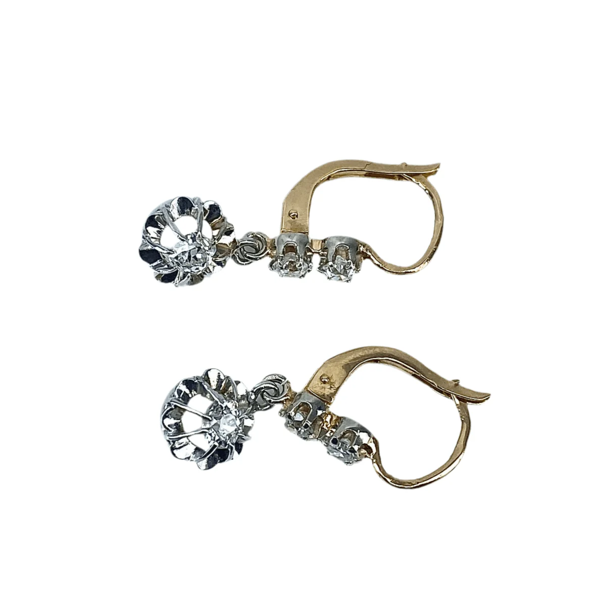 Boucles d’oreilles dormeuses en or jaune et diamants - Image 4