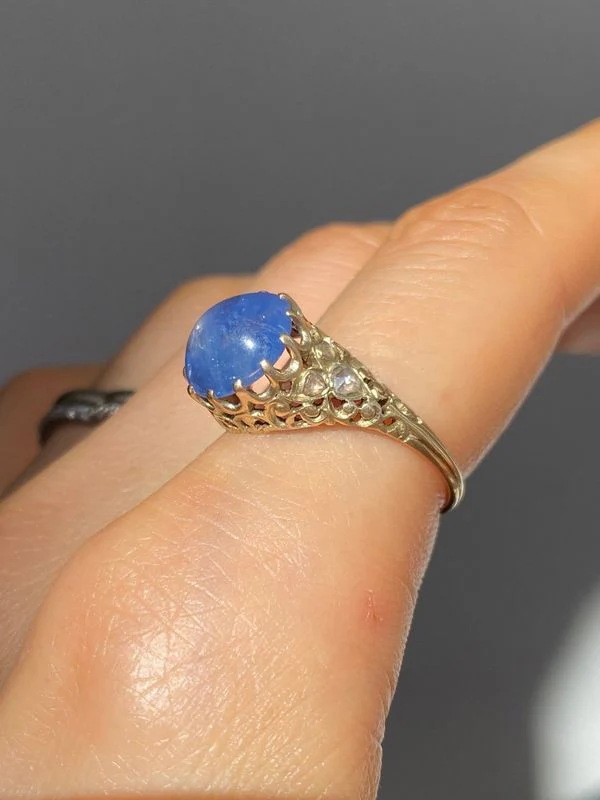 Bague ancienne en or jaune 14k et saphir - Image 2