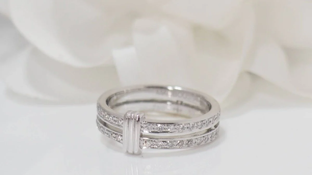 Bague Mauboussin en or blanc et diamants - Image 4