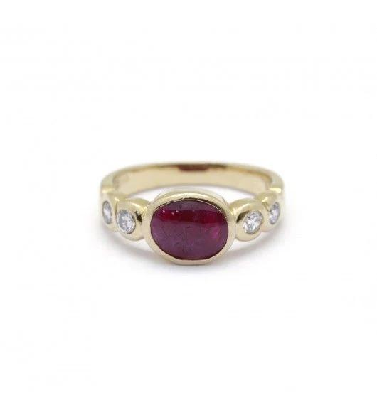 Bague - Or. rubis et diamants