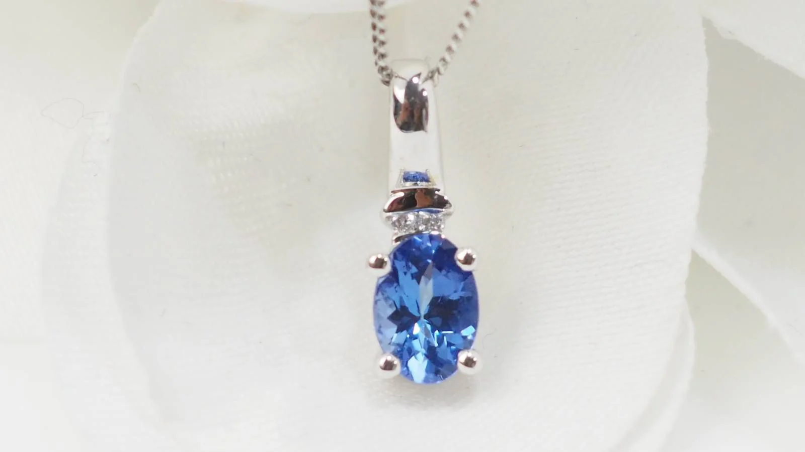 Collier en or blanc, tanzanite et diamants - Image 8