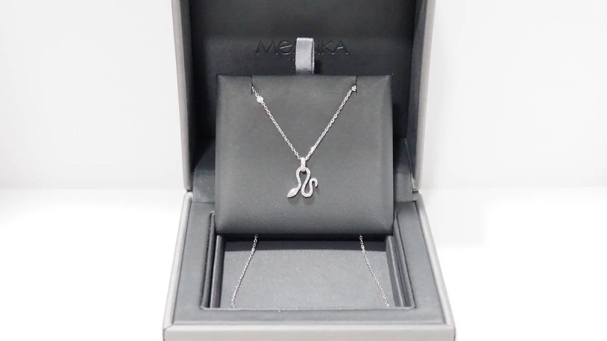 Collier Messika "Snake" en or blanc et diamants - Image 3