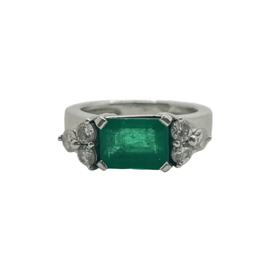 Bague en or blanc, émeraude, et diamants - Image 5
