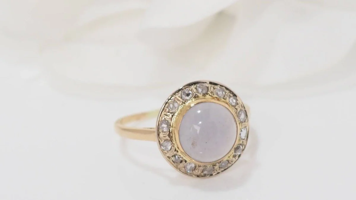 Bague en or jaune Calcédoine et diamants - Image 2